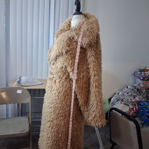 Boutique J. Renee Shaggy Tan Faux Fur Long Coat - Picture 13 of 14